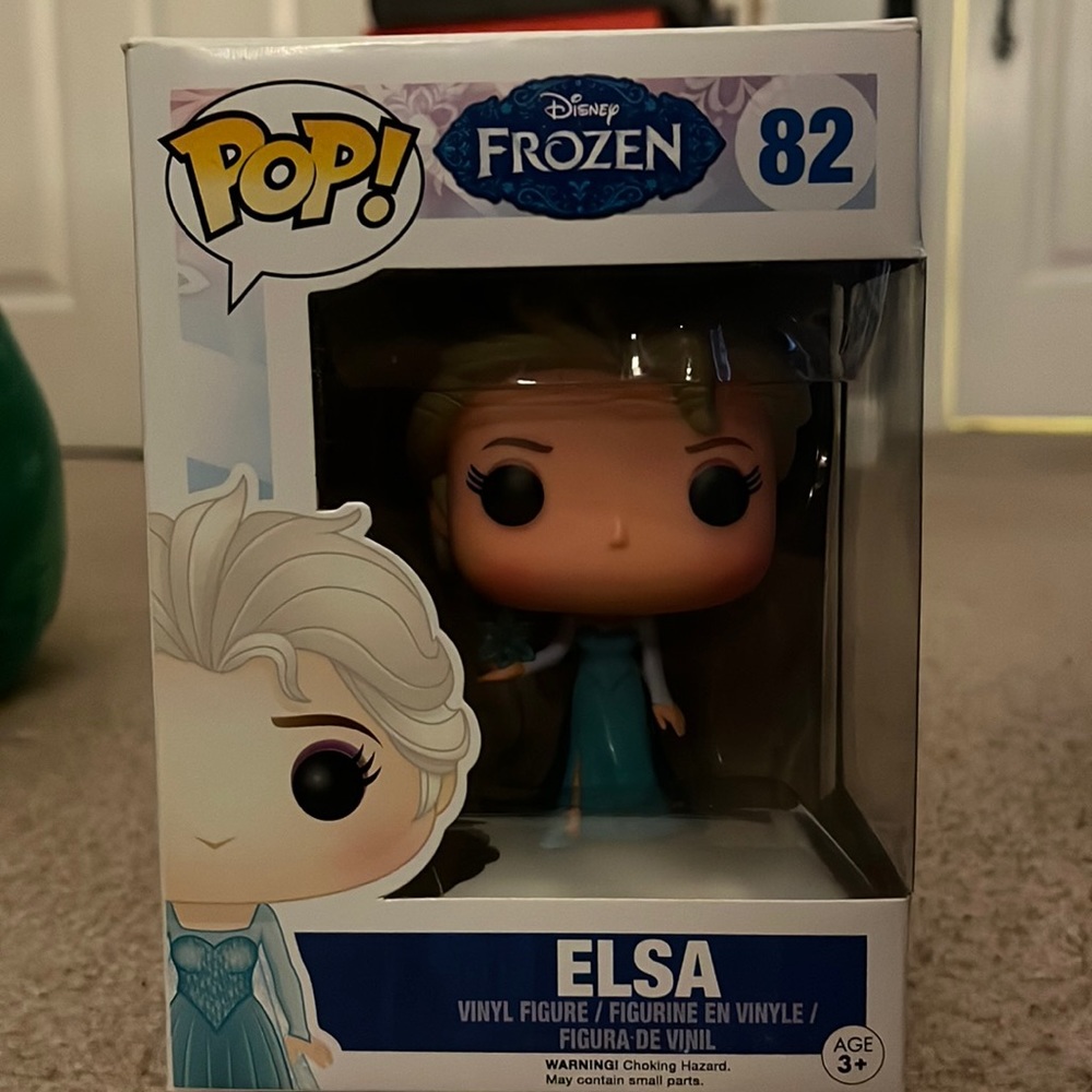 Used Funko Pop! Disney Frozen Elsa (82) Vinyl Figure